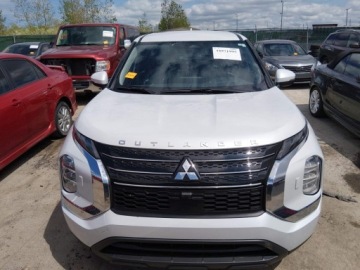 Mitsubishi Outlander III 2024 Mitsubishi Outlander 2024 MITSUBISHI OUTLANDER ES 2.5 S-AWC 2.5 Benzyna, zdjęcie 2