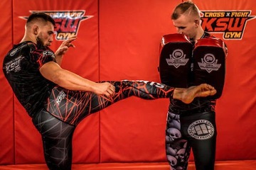 TARCZA TRENINGOWA PAO BOKSERSKA MUAY THAI KICKBOXING KARATE 42X25 BUSHIDO