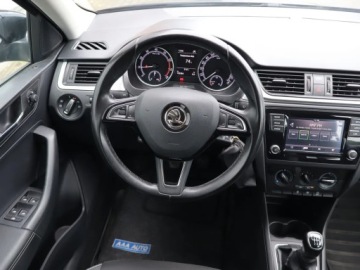 Skoda Rapid II Liftback Facelifting 1.0 TSI 110KM 2018 Skoda Rapid Spaceback 1.0 TSI, Salon Polska, zdjęcie 6