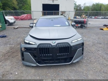 BMW Seria 7 G70 2023 BMW Seria 7 760i xDrive 2023 4.4l 4.4 Benzyna 536KM, zdjęcie 7