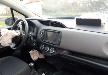 Toyota Yaris III Hatchback 5d Facelifting 2017 1.0 VVT-i 72KM 2019 Toyota Yaris Okazja Benzyna 72KM, zdjęcie 19