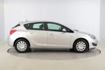 Opel Astra J GTC 1.6 CDTI Ecotec 110KM 2015 Opel Astra 1.6 CDTI, Salon Polska, Klima, zdjęcie 5