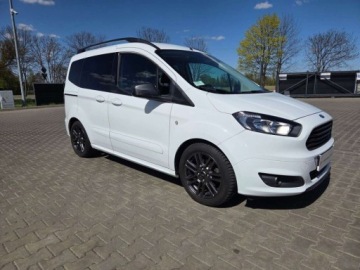 Ford Tourneo Courier I Mikrovan 1.0 EcoBoost 100KM 2017 Ford Tourneo Courier Benzyna 100KM, zdjęcie 5