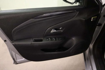 Opel Corsa F CORSA-e e 136KM 2022 Opel Corsa duza bateria 50 kWh, zlacze CCS, pelna faktura VAT 136KM, zdjęcie 19