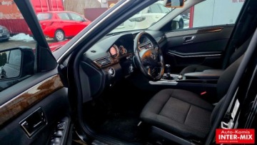 Mercedes Klasa E W212 Limuzyna 200 CGI BlueEFFICIENCY 184KM 2010 Mercedes-Benz Klasa E Zarejestrowany 100 bezwypadkowy 1.8 Benzyna 183KM, zdjęcie 20