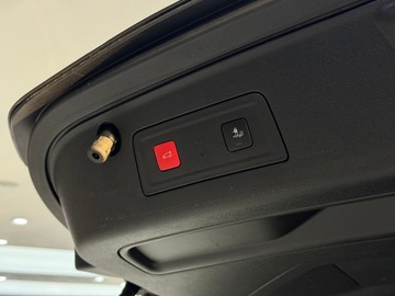 Peugeot 508 II SW PHEV Hybrid 225 PHEV 225KM 2021 Peugeot 508 SW GT / Przystosowany dla osób niepełn, zdjęcie 17