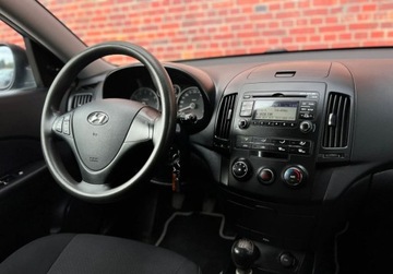 Hyundai i30 I Hatchback 1.4 109KM 2009 Hyundai i30 Klima Alu Isofix Gwarancja w cenie Warszawa VKWX 1.4 Benzyna, zdjęcie 5
