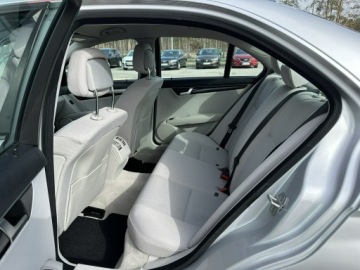 Mercedes Klasa C W204 Limuzyna 1.8 180 CGI BlueEFFICIENCY 156KM 2012 Mercedes C 180 Climatronic, Tempomat, Bluetooth, zdjęcie 12