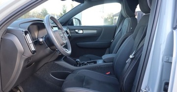 Volvo XC40 Crossover Facelifting 2.0 B4 197KM 2024 Volvo XC 40 B4 197KM PLUS DARK Salon PL I Wlasciciel Serwis ASO Gwarancj, zdjęcie 14