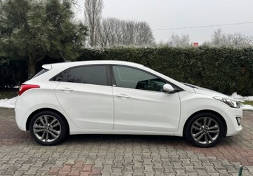 Hyundai i30 II Wagon Facelifting 1.6 GDI 135KM 2016 Hyundai i30 1,6 GDI 135KM Climatronic Kamera Led Navi Bezwypadkowy SERWIS, zdjęcie 5