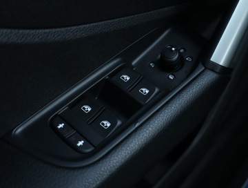 Audi Q2 SUV Facelifting 1.5 35 TFSI 150KM 2023 Audi Q2 35 TFSI, Salon Polska, 1. Właściciel, zdjęcie 18