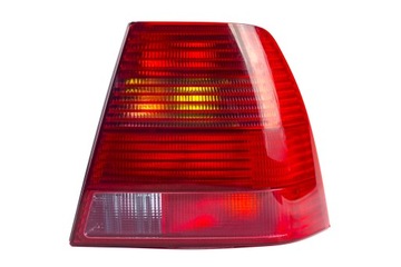 VW BORA LAMPA TYŁ TYLNA PRAWA SEDAN