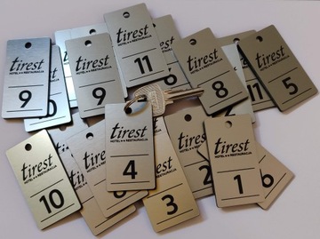 Номера гардероба и брелоки для ключей гостиницы 6х3