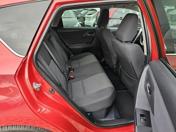 Toyota Auris II Hatchback 5d 1.8 HSD 136KM 2013 Toyota Auris 1,8 Hybryda 136KM automat kamera, zdjęcie 6