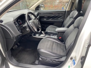 Mitsubishi Outlander III SUV PHEV Facelifting 2020 2.4 PHEV 224KM 2021 Mitsubishi Outlander HYBRYDA PHEV AUTOMAT NAWIGACJA LEDY KAMERA SKORY 4X4, zdjęcie 5