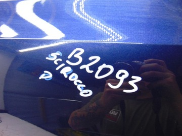 DVEŘE PRAVÉ PRAVÝ PŘEDNÍ VW SCIROCCO III 1K8 BARVA LH5X
