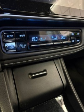 Toyota Corolla XI Sedan Facelifting 1,6 Valvematic 132KM 2017 Toyota Corolla Comfort Pakiet Tech Pakiet Style 1.6 132 KM Salon PL ASO, zdjęcie 14