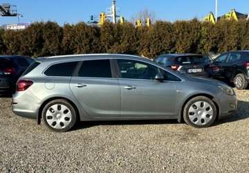 Opel Astra J Sports Tourer 1.7 CDTI ECOTEC 110KM 2012 Opel Astra 2012 r. 1.7 Diesel 110KM, zdjęcie 4