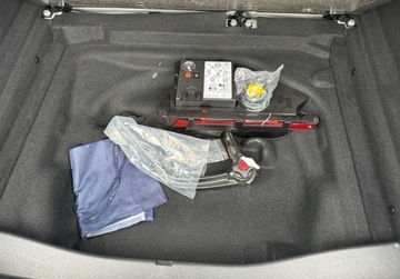 Mercedes GLA I Off-Roader Facelifting 1.6 180 122KM 2018 Mercedes-Benz GLA 1,6 Benzyna 122 KM Automat GWARANCJA Zamiana Zarejestrow, zdjęcie 27