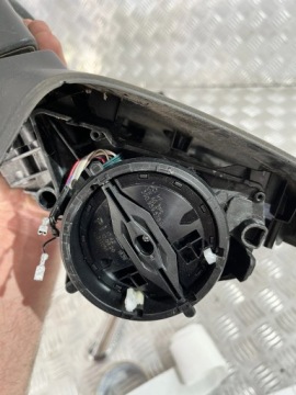 LUSTERKO ZEWNĘTRZNE LEWE VW GOLF VIII 19-