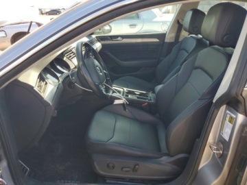 Volkswagen Arteon Fastback 2.0 TSI 272KM 2019 Volkswagen Arteon 2019r., Se, 2L, od ubezpieczalni 2.0 Benzyna 272KM, zdjęcie 7