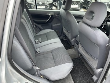 Toyota RAV4 II 2.0 i 16V 150KM 2001 Toyota RAV4 2.0 VVT-i 4x4 II (2000-2005) Toyota RA, zdjęcie 18