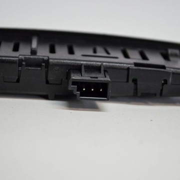 DISPLEJ ČIDEL PARKOVÁNÍ MERCEDES-BENZ C (W204) A2045420523 2.1L