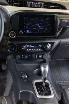 Toyota Hilux VIII Podwójna kabina Facelifting 2.8 D-4D 204KM 2024 Toyota Hilux 2.8 D-4D mHEV Double Cab Executive 4x4 aut 2.8 Diesel 204KM, zdjęcie 17
