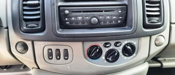 Opel Vivaro A Combi L1 2.0 CDTI 115KM 2013 Opel Vivaro Opel Vivaro I Opel Vivaro 2.0 CDTi 115 Km L2H1 9 osob 2.0, zdjęcie 11