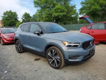 Volvo XC40 2021 Volvo XC 40 T5 R-Design 2021 2.0 Benzyna 248KM, zdjęcie 4