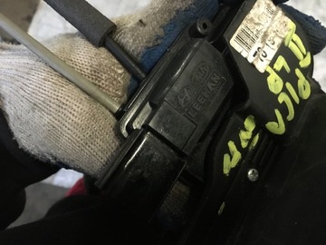 KIA PICANTO II 11-17 PĚTIDVEŘOVÝ ZÁMEK DVEŘE LEVÝ PŘEDNÍ 4PIN