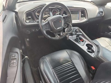 Dodge Challenger III 2016 Dodge Challenger RT Scat Pack 2016 6.4l 6.4 Benzyna 485KM, zdjęcie 8