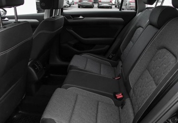 Volkswagen Passat B8 Variant Facelifting 1.5 TSI EVO 150KM 2023 Volkswagen Passat 1.5 TSI EVO Business DSG, podgrzewane fotele, kamera cof, zdjęcie 10
