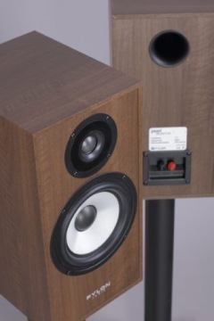 МОНИТОРНЫЕ КОЛОНКИ PYLON AUDIO PEARL ОРЕХ ПАРА