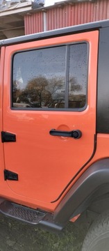 DVEŘE JEEP WRANGLER JK LEVÝ ZADNÍ KOMPLETNÍ