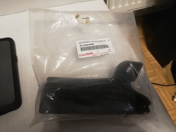 TOYOTA AYGO UCHWYT UCHO REPERATURKA LAMPY 81193-0H080