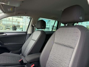 Volkswagen Tiguan II SUV Facelifting 1.5 TSI 150KM 2021 Volkswagen Tiguan 1.5 TSI 150KM Life DSG Kamera Keyless AktywnyTempomat LE, zdjęcie 10