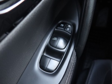 Nissan Qashqai II Crossover 1.2 DIG-T 115KM 2016 Nissan Qashqai 1.2 DIG-T, Salon Polska, zdjęcie 14