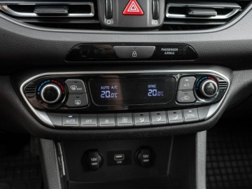 Hyundai i30 III Hatchback Facelifting 1.5 DPI 110KM 2022 Hyundai i30 WD5966S#1.5 DPI Smart Podgrz.f I kier, zdjęcie 17