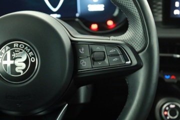 Alfa Romeo Tonale 2023 Alfa Romeo Tonale 1.5T 48V MHEV, Salon Polska, zdjęcie 16