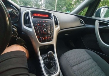 Opel Astra J GTC 1.7 CDTI ECOTEC 110KM 2013 Opel Astra Opel Astra 1.7 CDTI DPF Exklusiv 1.7 Diesel 110KM, zdjęcie 16