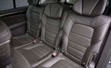 Renault Espace V Van 1.6 Energy TCe 200KM 2015 Renault Espace Renault Espace 1.6 TCE Initiale Paris EDC 1.6 Benzyna 200KM, zdjęcie 17