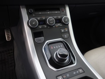 Land Rover Range Rover Evoque I SUV 5d Facelifting 2.0 Si4 240KM 2017 Land Rover Range Rover Evoque Si4, Salon Polska, zdjęcie 17