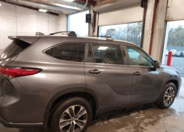 Toyota Highlander III 2023 Toyota Highlander 2023, XLE, 2.4L, od ubezpieczalni 2.4 Benzyna 269KM, zdjęcie 6