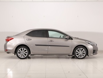Toyota Corolla XI Sedan 1.6 Valvematic 132KM 2015 Toyota Corolla 1.6 Valvematic, Salon Polska, zdjęcie 5