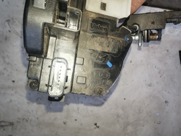 KIA CEED I 06-12 ZÁMEK LEVÝ PŘEDNÍ 7PIN EVROPA