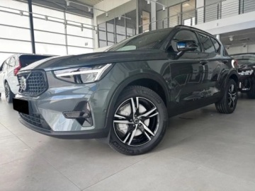 Volvo XC40 Crossover Facelifting 2.0 B3 163KM 2026 VOLVO XC40 B3 Plus Dark Suv 2.0 (163KM) 2026, zdjęcie 2