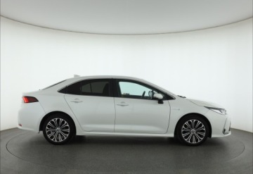 Toyota Corolla XII Sedan 1.8 Hybrid 122KM 2020 Toyota Corolla 1.8 Hybrid, Salon Polska, zdjęcie 5