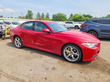 Alfa Romeo Giulia II Sedan 2.0 TBi 280KM 2019 Alfa Romeo Giulia 2019 ALFA ROMEO GIULIA TI 2.0 Benzyna 280KM, zdjęcie 3