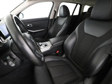 BMW Seria 3 G20-G21 Touring 2.0 320d 190KM 2020 BMW 320 MHEV xDrive Advantage Navi ACC HUD Grzane, zdjęcie 12